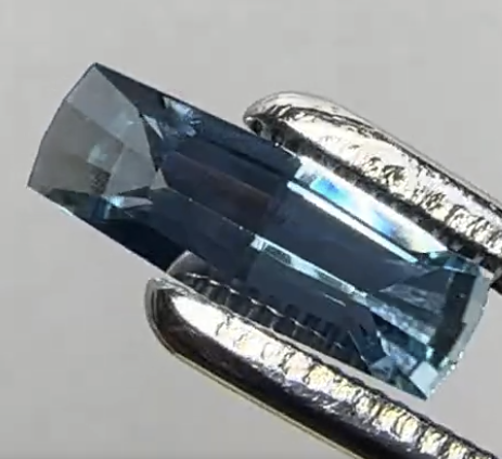 Aquamarine — Blue Long Bar Cut