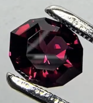 Rhodolite Garnet — 6ct Eye (Navette) Cut