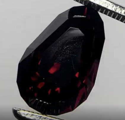 Rhodolite Garnet — 22ct Egg Cut